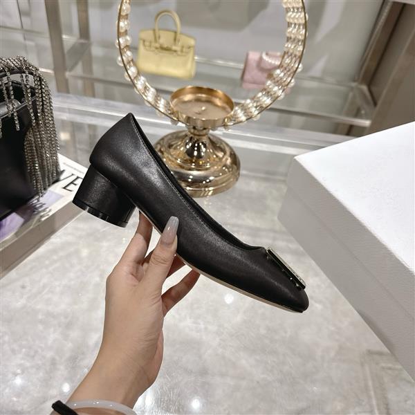 20251127171541565 270